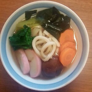 いろいろ具材の鍋焼きうどん